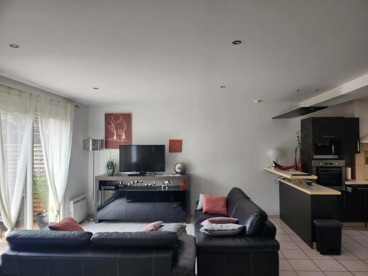 Maison Tout Confort Villa Nimes Exterior photo